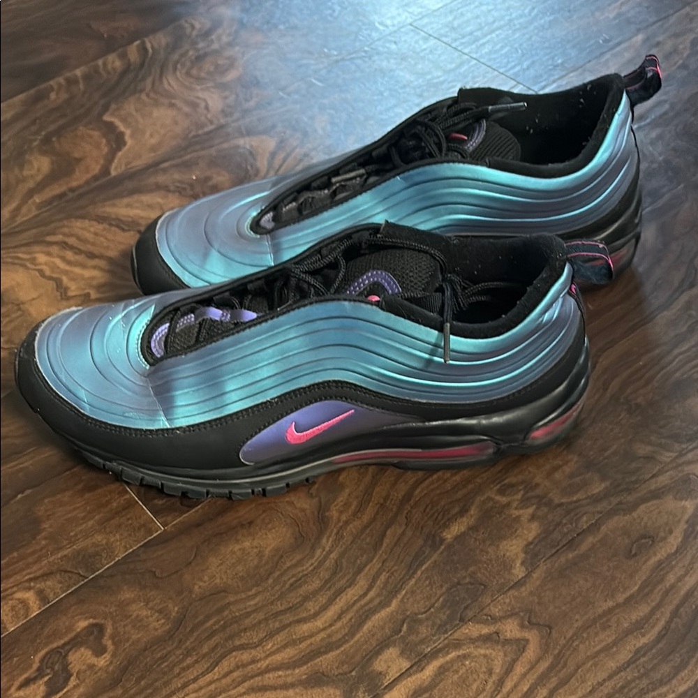 Nike Sneakers in Black and Blue